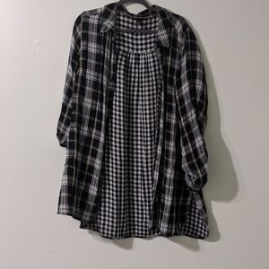 Long sleeve button down over all top 18/20